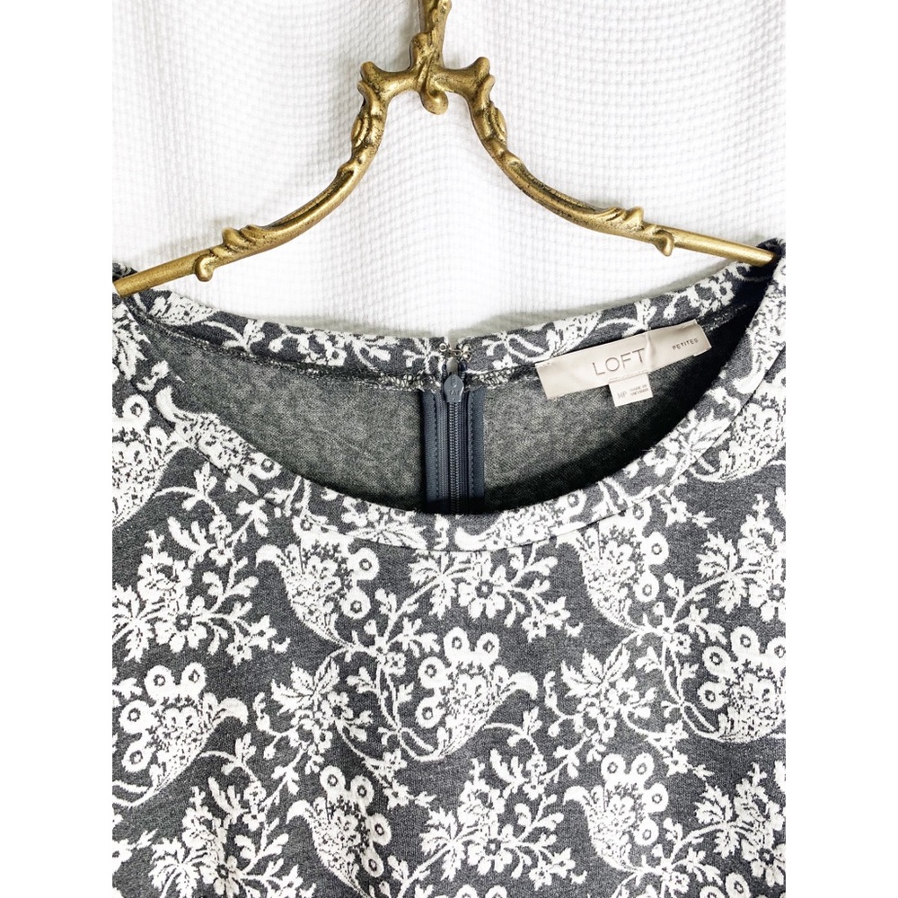 Loft grey and white patterned shift dress - Picture 3 of 3
